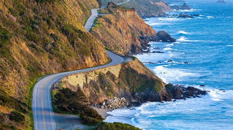 10 Must-See Attractions along the Pacific Coast Highway