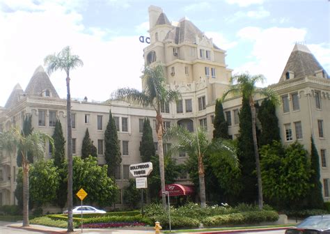 File:La Belle Tour (Hollywood Tower), Hollywood, California.JPG - Wikipedia, the free encyclopedia