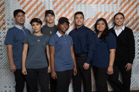 McDonald's unveils new uniforms - TODAY.com