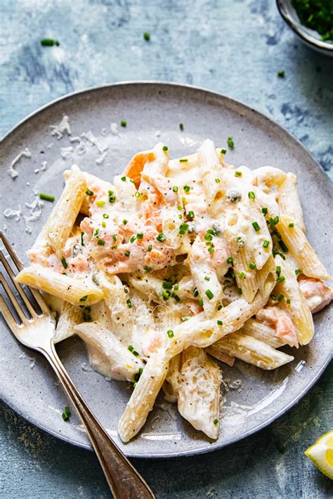 Pasta with Smoked Salmon - Vikalinka