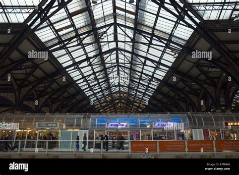 Shops at Liverpool Street Station, London, England, UK Stock Photo - Alamy