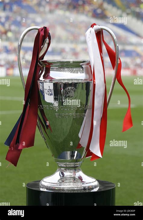 THE CHAMPIONS LEAGUE TROPHY BARCELONA V MANCHESTER UNITED STADIO ...