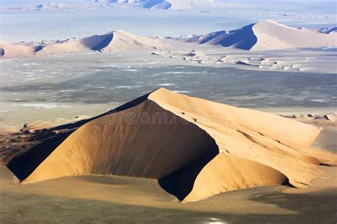 Aerial View of Sand Dunes at Rub Al Khali Stock Image - Image of beautiful, dune: 107093887