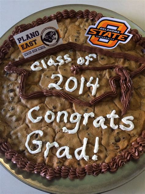 Graduation Cookie Cake | Graduation cookies, Cookie cake, Cake