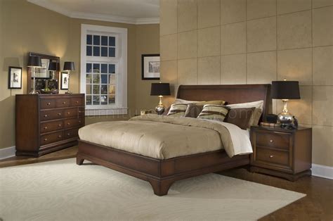 Antique Walnut Finish Contemporary Bedroom