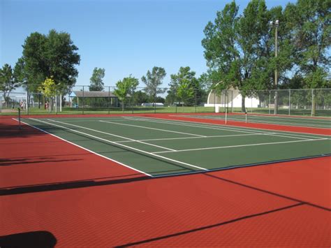 » Tennis Courts
