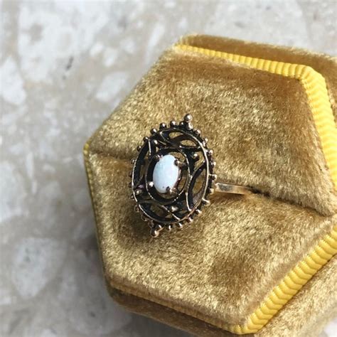 Victorian Opal Yellow Gold Vintage Ring - Gem