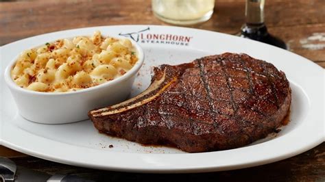 14 Secrets About LongHorn Steakhouse You'll Wish You Knew Sooner