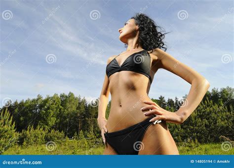 Woman Looking Up To the Sky Stock Photo - Image of fashion, adult: 14805194