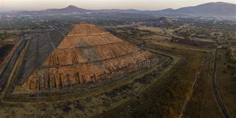 Sunrise Over the Teotihuacan Pyramid Stock Photo - Image of hill ...