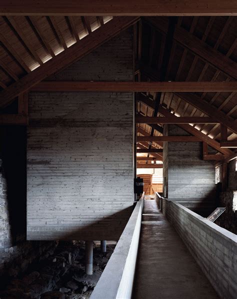 Sverre Fehn - Hedmark County Museum (renovation of a historic barn and ...