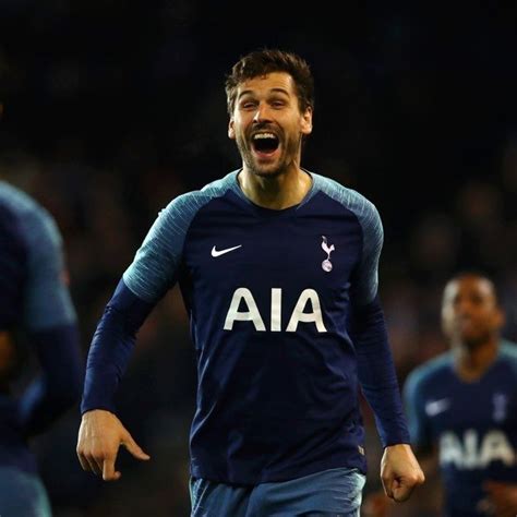 Former Tottenham forward Fernando Llorente is set to sign for Napoli on ...