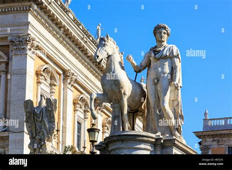 Statue de Romulus au Campidoglio, Rome, Italie Photo Stock - Alamy