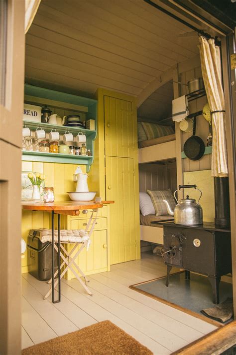 Back to Wriggly Tin – The Londoner Tyni House, Tiny House Living, Small Living, Cottage Shabby ...