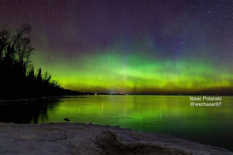 Northern lights appear in Michigan's Upper Peninsula over the weekend