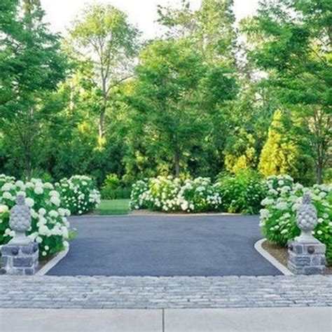 Interesting-Long-Driveway-Landscaping-Design-Ideas-18 - inspiredetail.com