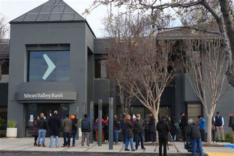 After Bank Debacle, Silicon Valley Reckons With Its Image - The New ...