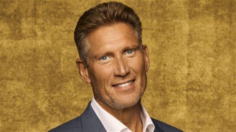 The First 'Golden Bachelor' Is Looking for a 'High Energy' Partner ...