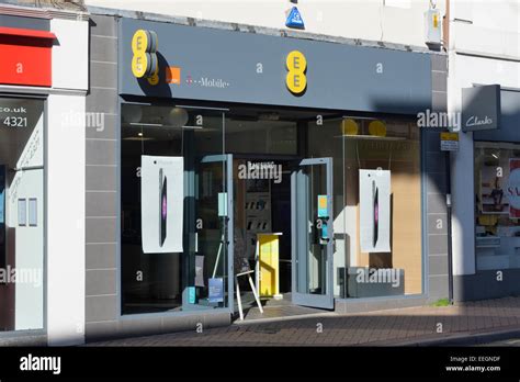 EE mobile phone shop in Preston Stock Photo - Alamy