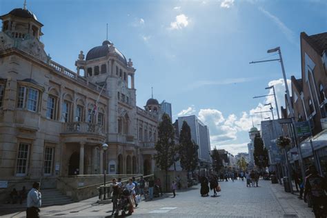 Discover Your High Street - London's outer towns | Discover Britain’s Towns