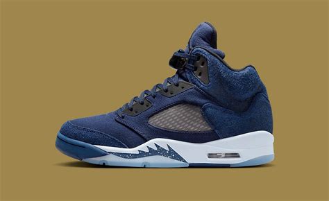 Official Look: Air Jordan 5 'Midnight Navy' - Industry News