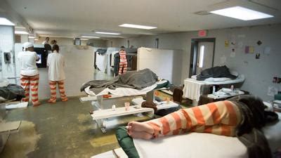 Calhoun County leaders struggle to find solutions for jail overcrowding | News | annistonstar.com