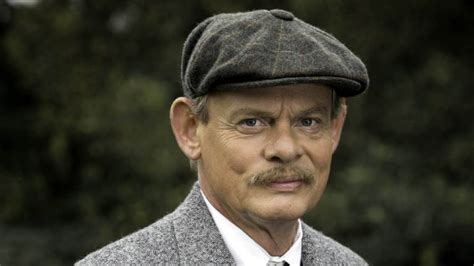 'Arthur & George' trailer: Martin Clunes plays Sir Arthur Conan Doyle