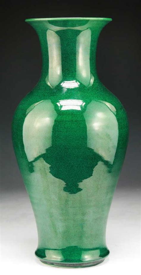 A Chinese Antique Green Glazed Porcelain Vase