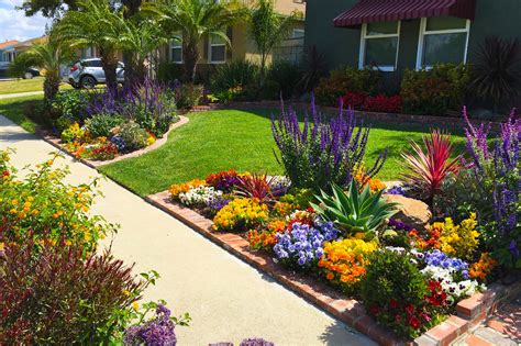 Front Yard Landscaping Ideas for Curb Appeal | HouseLogic