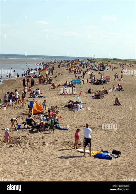 Busy beach at Skegness,Lincolnshire Stock Photo - Alamy