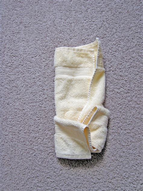 Fold Fancy Towels W/pockets :) : 5 Steps (with Pictures) - Instructables