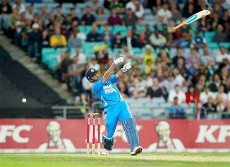 Mahendra Singh Dhoni Helicopter Shot