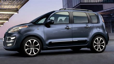 Citroen C3 Picasso Review 2025 | Top Gear