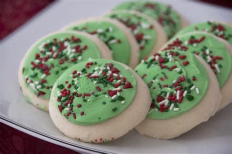 Frosted Lofthouse Sugar Cookies | Wishes and Dishes