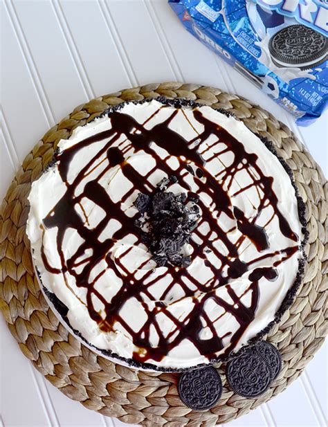 Icebox Oreo Cheesecake