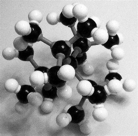 Tetra-Tert-Butyl Methane – The Acyclic Alkane That Seemingly Should Exist