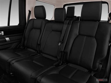 2016 Land Rover LR4 Interior | U.S. News & World Report