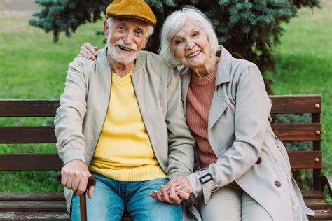 Outdoor Activities for Seniors - Springhouse Village