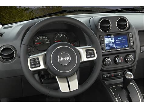 2017 Jeep Patriot: 49 Interior Photos | U.S. News