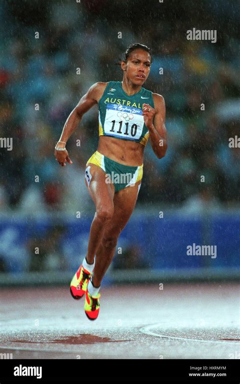 CATHY FREEMAN 400 METRES SYDNEY OLYMPICS OLYMPIC STADIUM SYDNEY SYDNEY AUSTRALIA 22 September ...