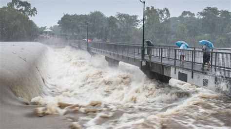 Townsville faces record flooding after wettest January in 21 years ...