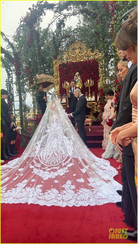 Kourtney Kardashian's Wedding Photos - See Her Dress & Gorgeous Venue ...