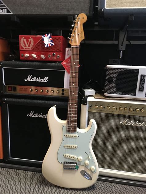 Buy Fender Vintera 60’s Modified Strat in Cornwall from Modern Music