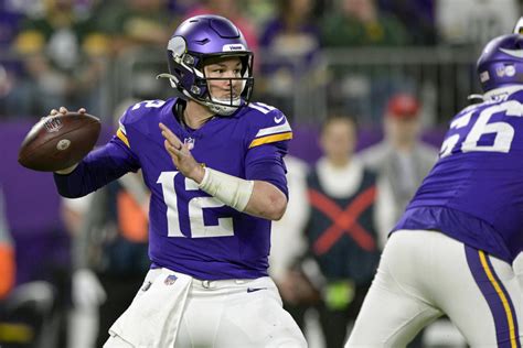 Vikings going back to QB Nick Mullens for must-win game against Lions