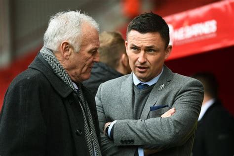 Leeds United boss Paul Heckingbottom reacts to Sheffield United penalty ...