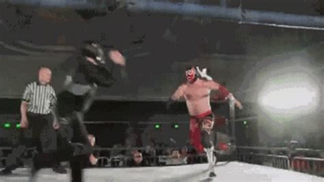 Lariat Pwg GIF - Lariat Pwg Super Dragon - Discover & Share GIFs