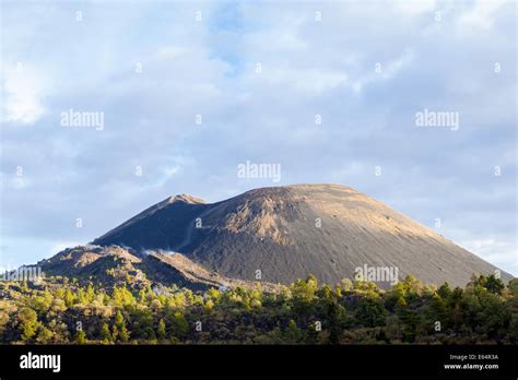 The Paricutin volcano at sunrise in Michoacan, Mexico Stock Photo - Alamy