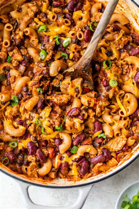 Chili Mac and Cheese {30-Minute One Pot Meal} – WellPlated.com