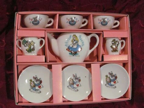 Alice In Wonderland Tea Set Disney - Apartments and Houses for Rent