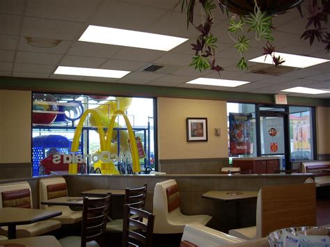 McDonald's interior | McDonald's #1750 (3,910 square feet) 4… | Flickr